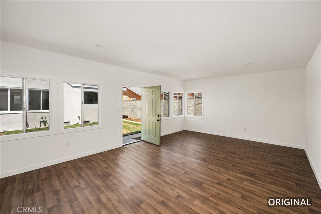 2514 Exposition Place Property Photo 28