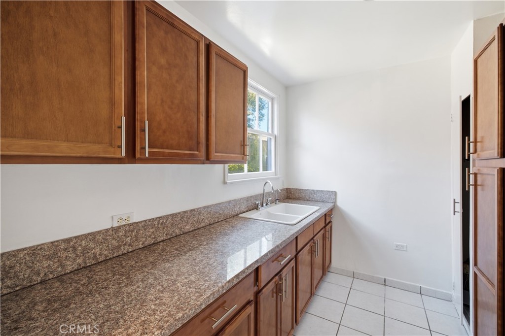 511 E Maple Property Photo 10