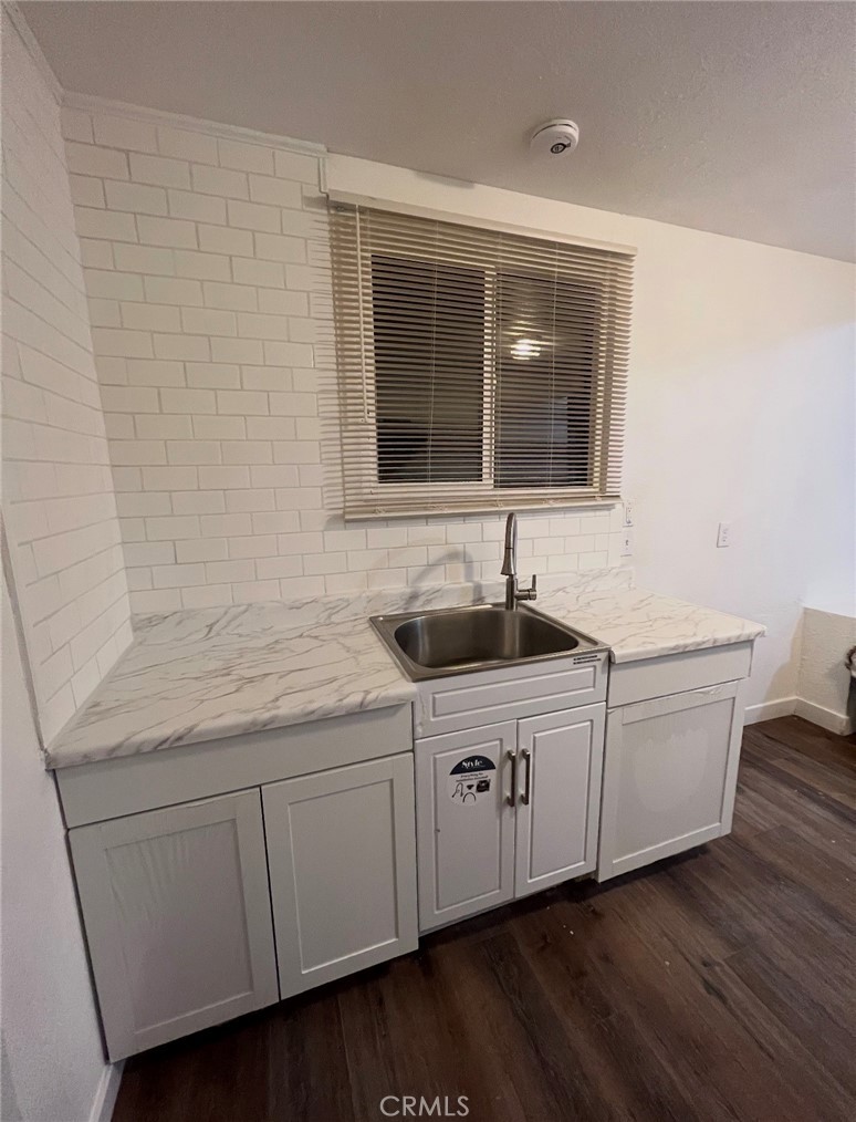 1028 E Avenue P5 Property Photo 5