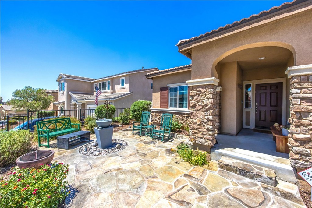 240 Country Club Property Photo 6