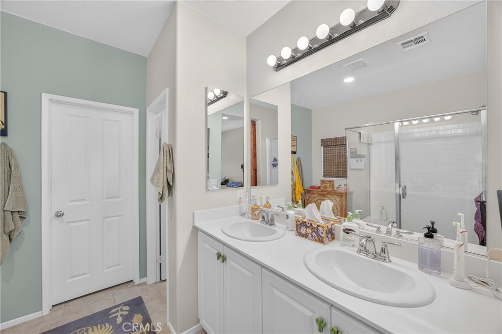 240 Country Club Property Photo 29