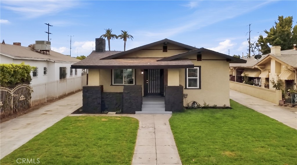 1724 W 43rd Street Property Photo 8