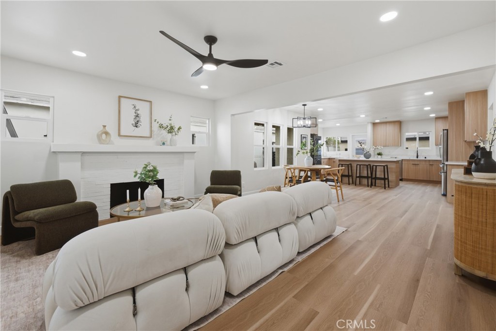 1724 W 43rd Street Property Photo 15