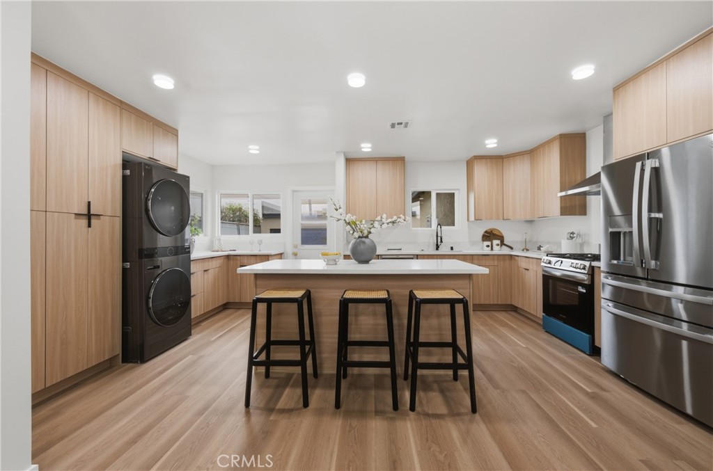 1724 W 43rd Street Property Photo 25