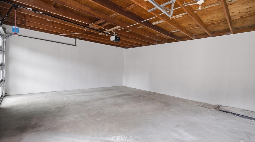 1724 W 43rd Street Property Photo 43