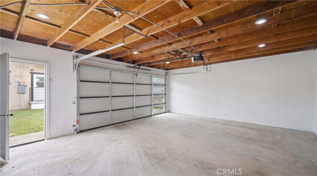 1724 W 43rd Street Property Photo 44