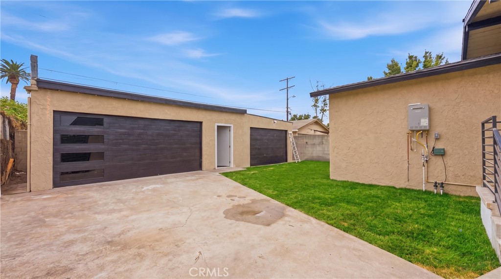 1724 W 43rd Street Property Photo 48