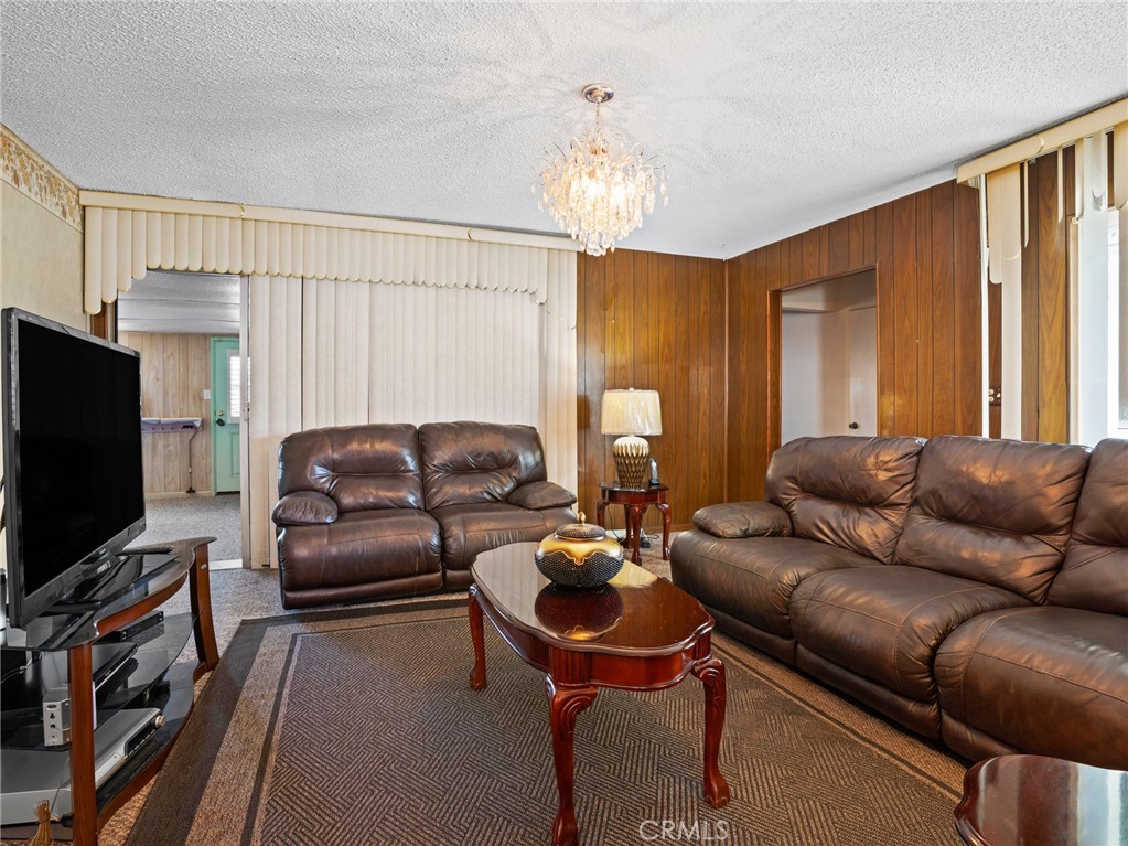 19102 Enslow Property Photo 9