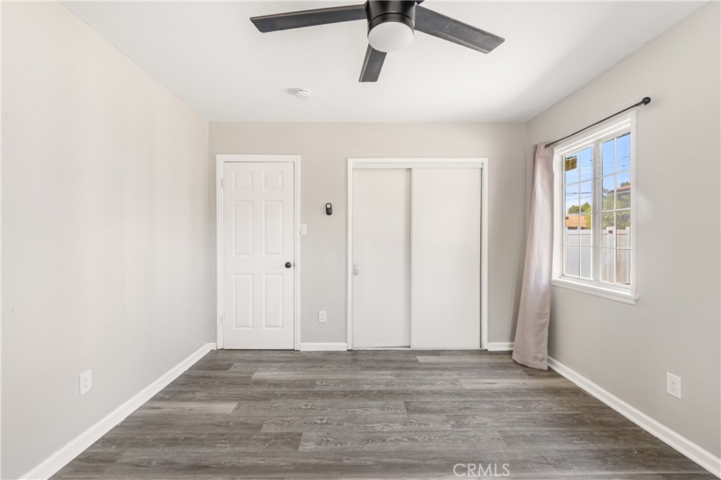 2806 Lawrence Avenue Property Photo 13