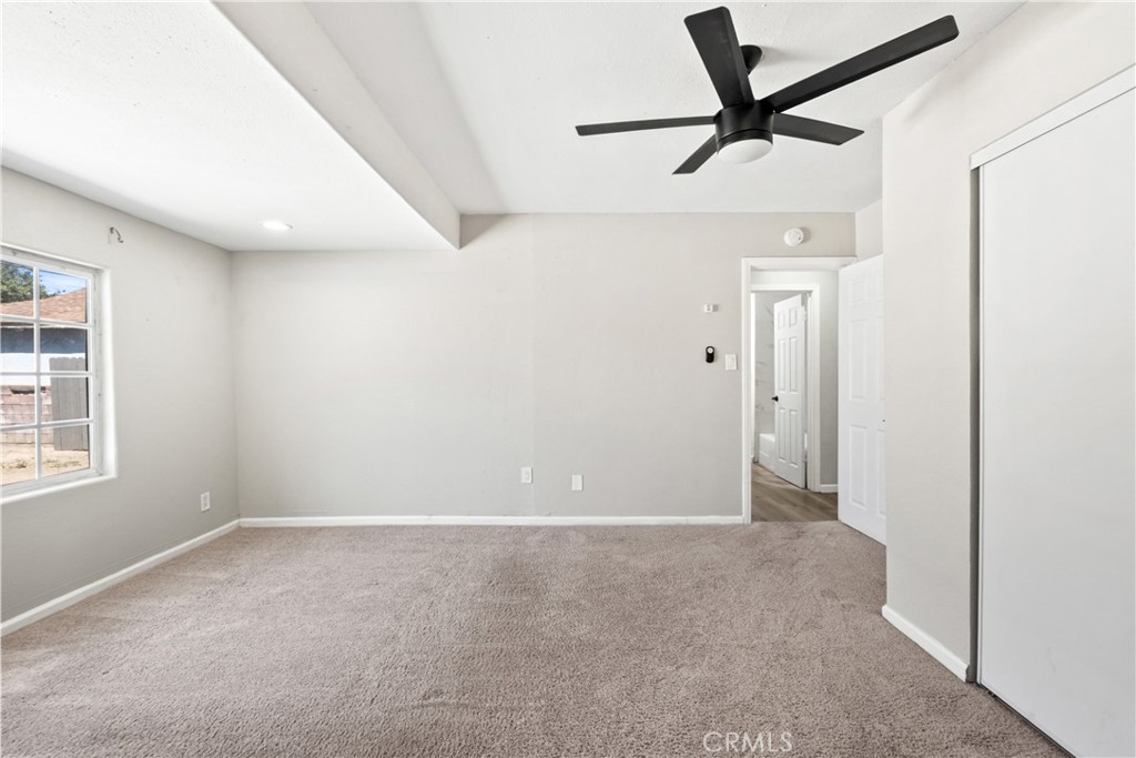 2806 Lawrence Avenue Property Photo 16