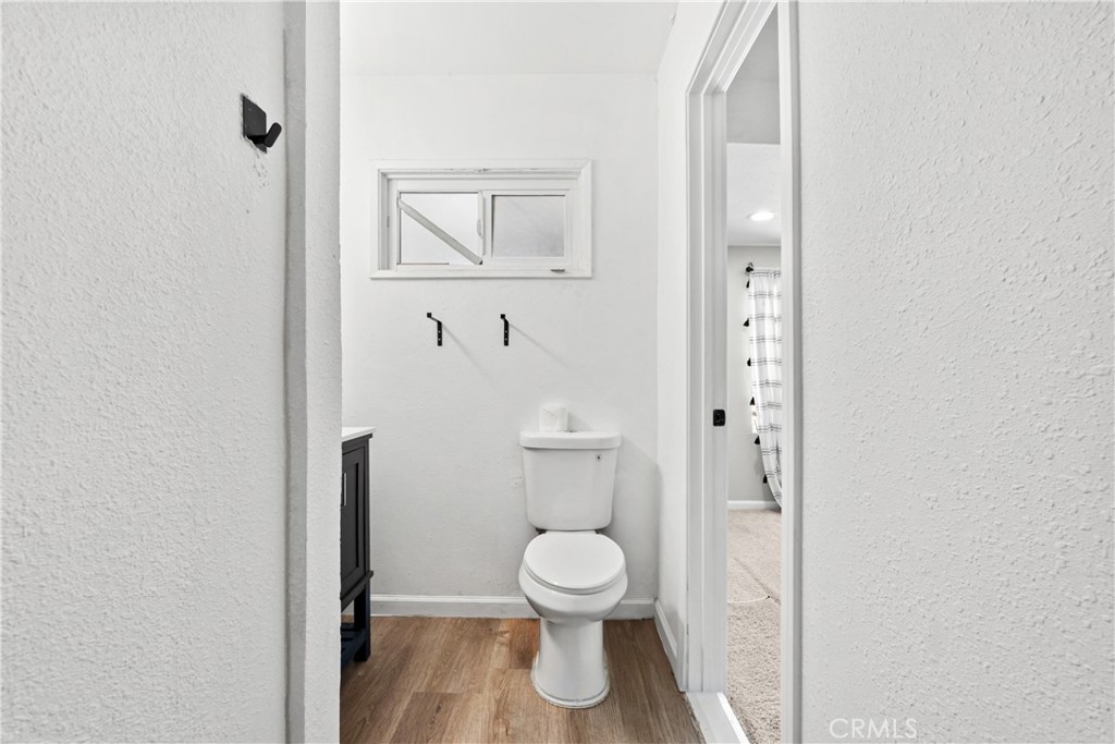 2806 Lawrence Avenue Property Photo 20