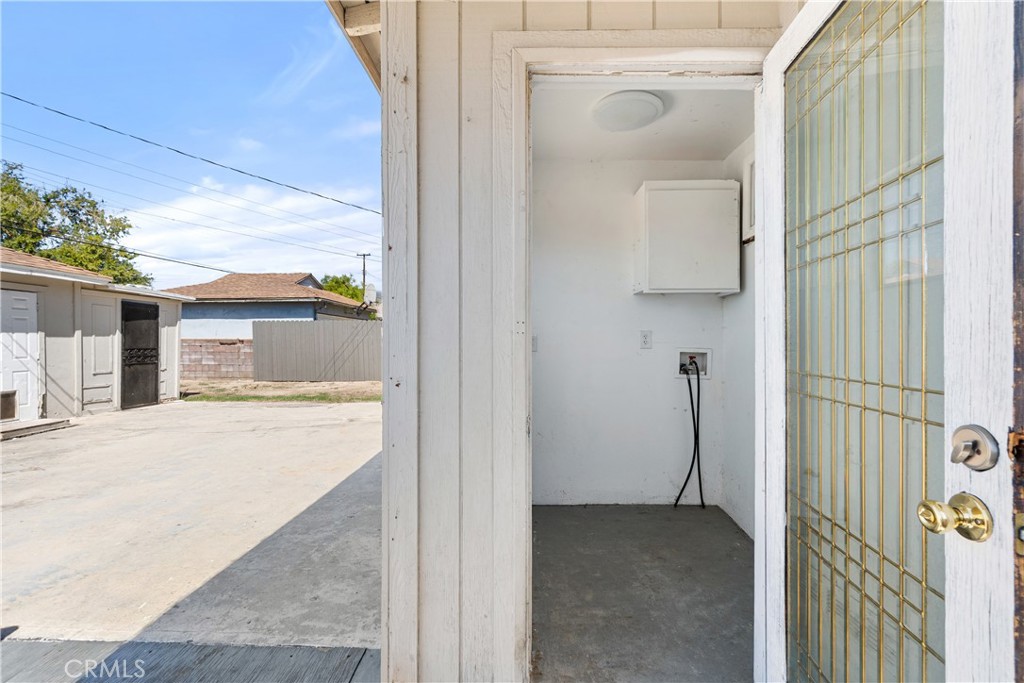 2806 Lawrence Avenue Property Photo 26