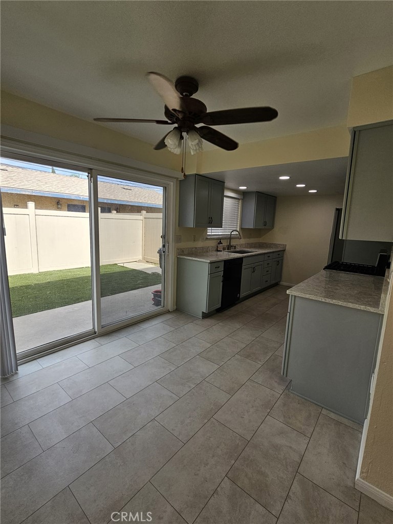 8039 Puritan Property Photo 11