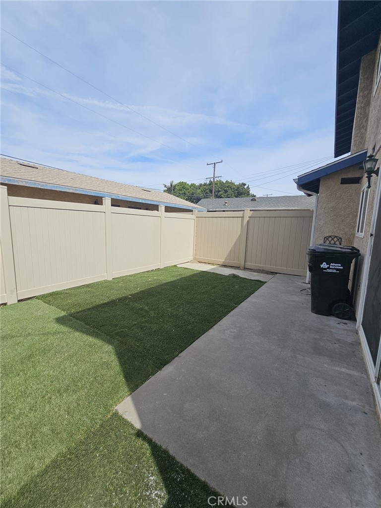 8039 Puritan Property Photo 17