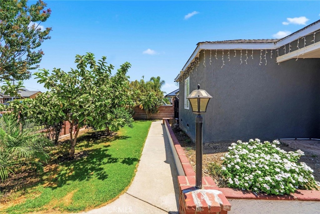 2526 E 220th Property Photo 46