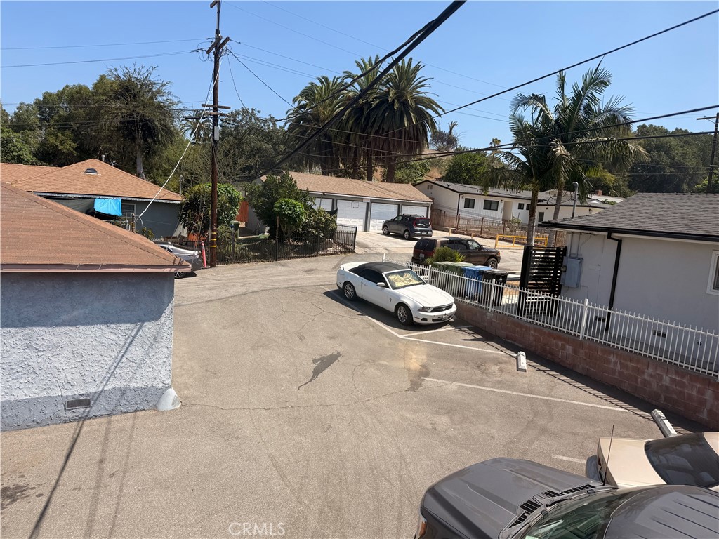 2472 N Eastern Property Photo 4