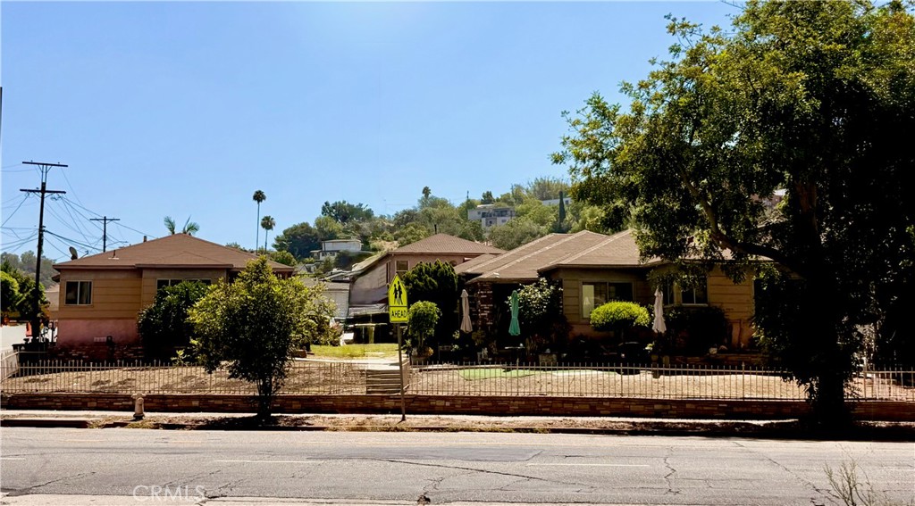 2472 N Eastern Property Photo 10
