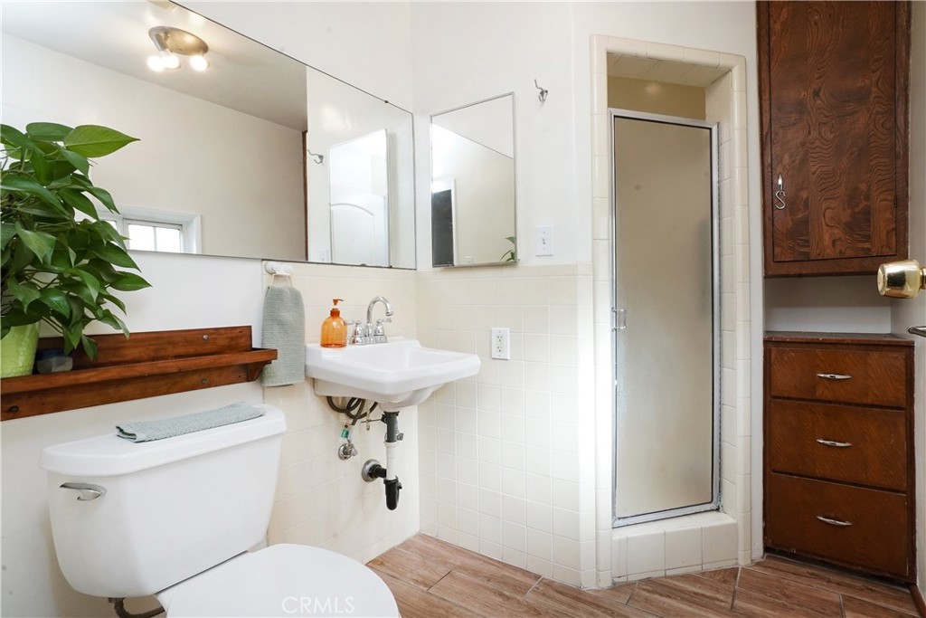 9802 Rives Avenue Property Photo 15