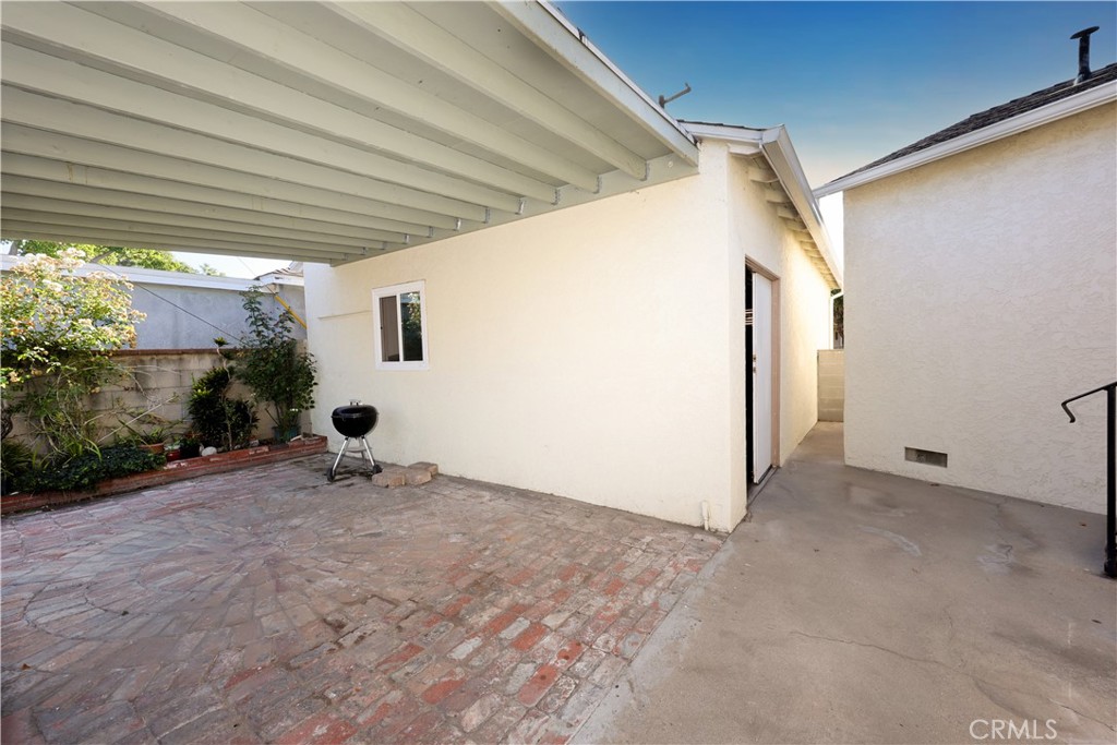 9802 Rives Avenue Property Photo 26