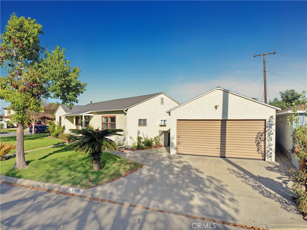9802 Rives Avenue Property Photo 28