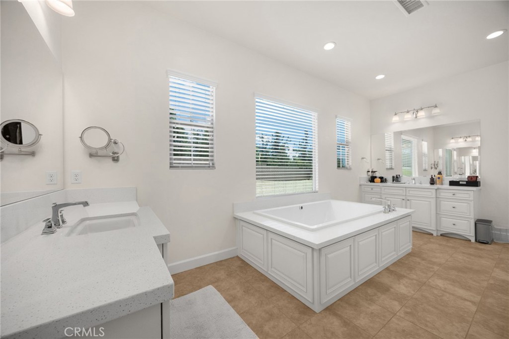 412 Conway Court Property Photo 15