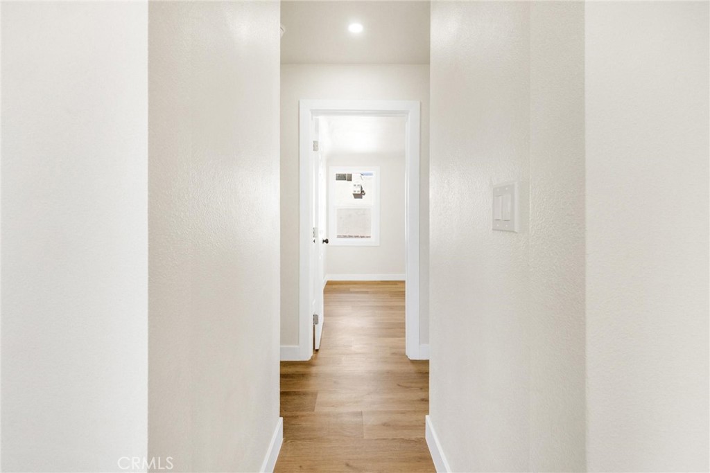 124 W Fredricks Property Photo 16