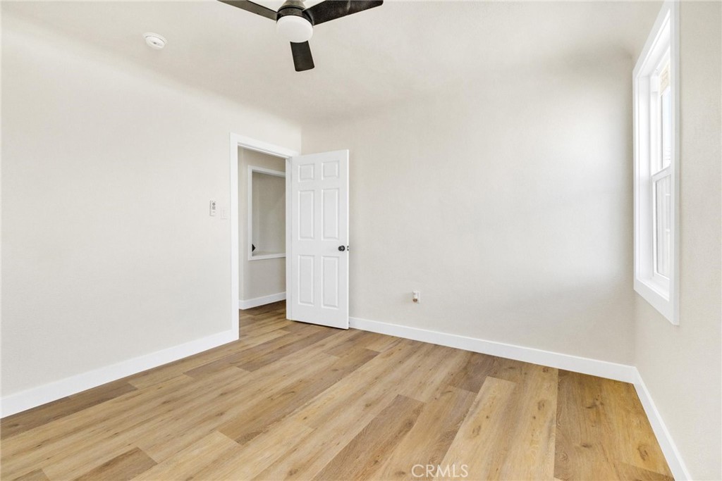 124 W Fredricks Property Photo 25