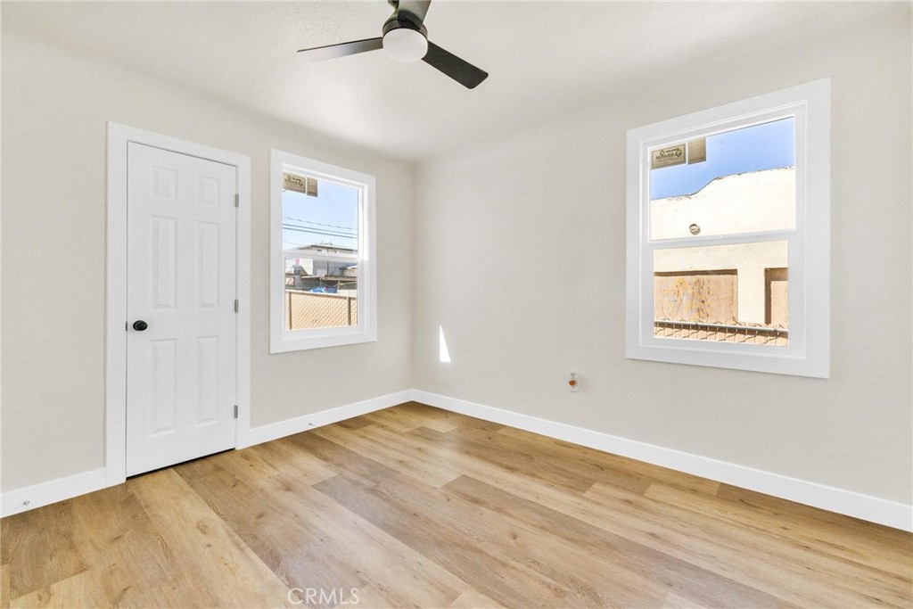 124 W Fredricks Property Photo 28