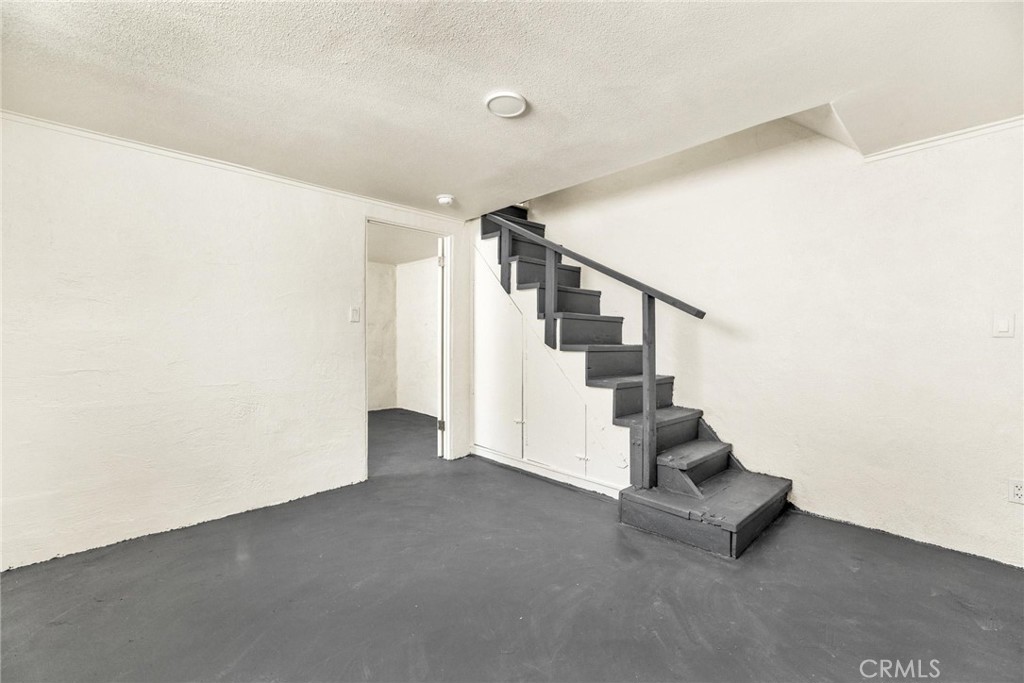 124 W Fredricks Property Photo 37