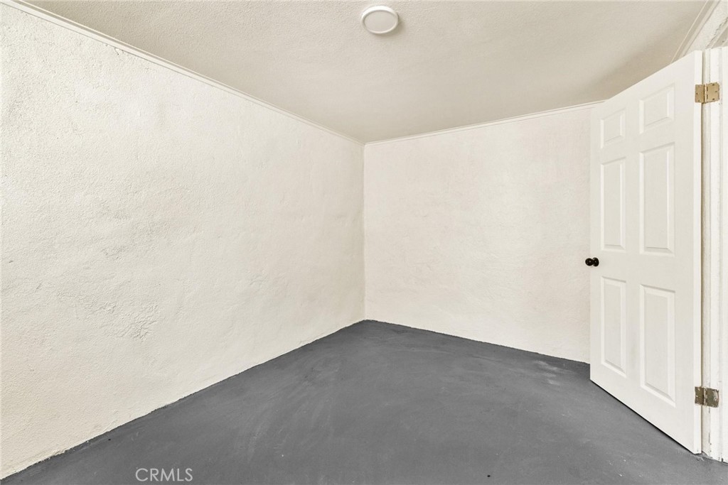 124 W Fredricks Property Photo 38