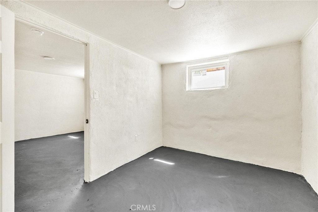 124 W Fredricks Property Photo 39