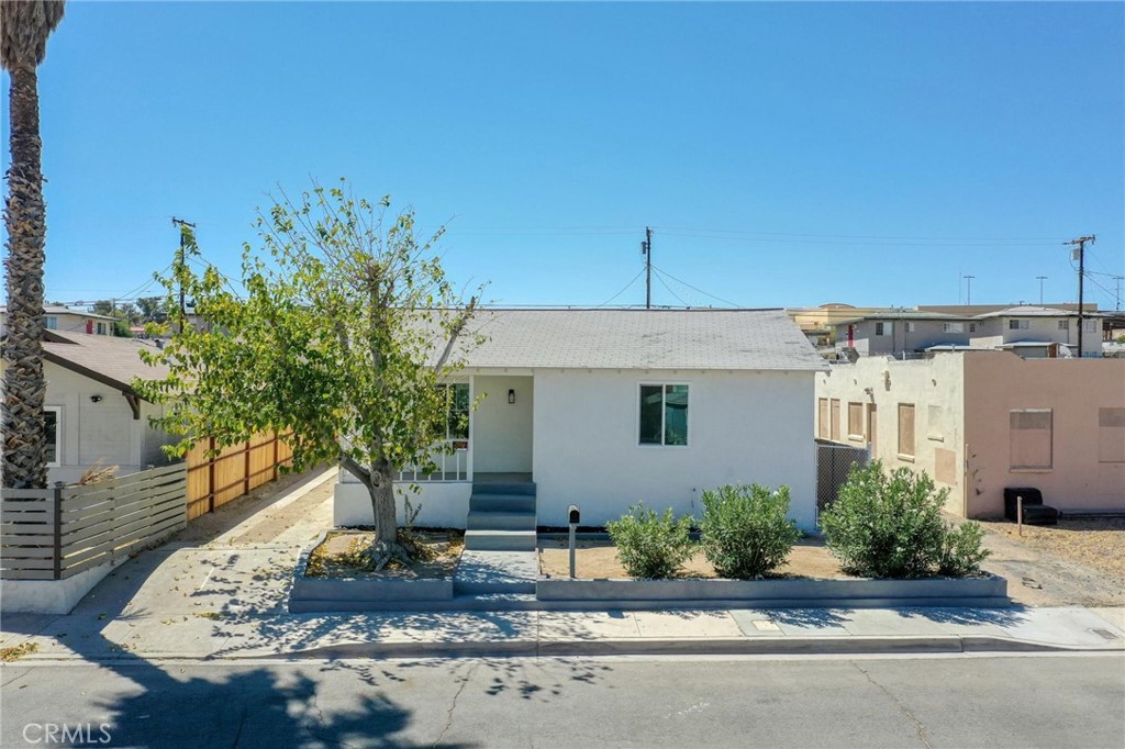 124 W Fredricks Property Photo 64