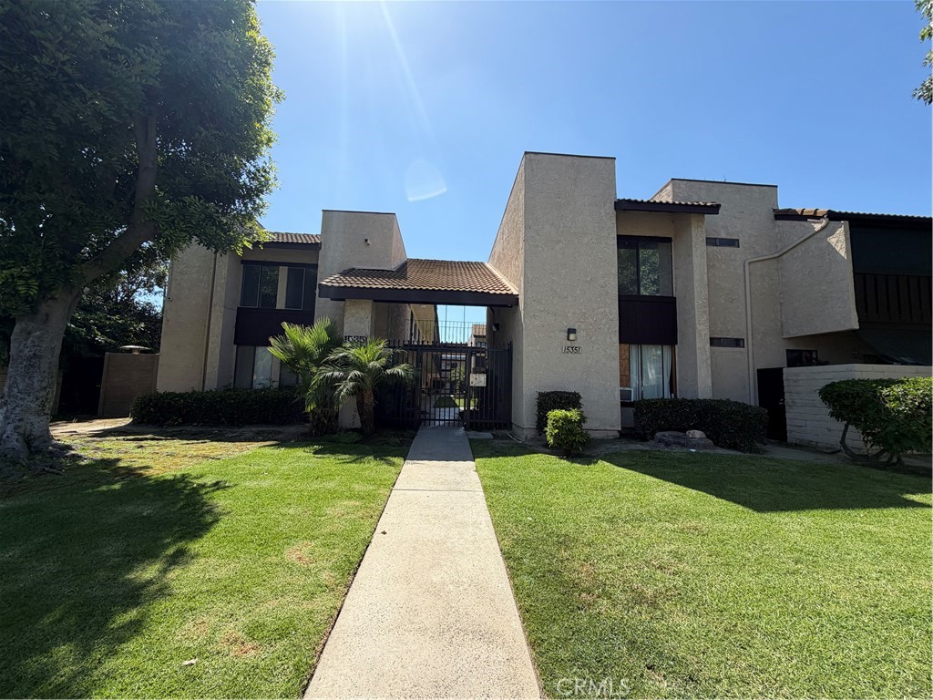 15351 Orange Ave 8 Property Photo 1