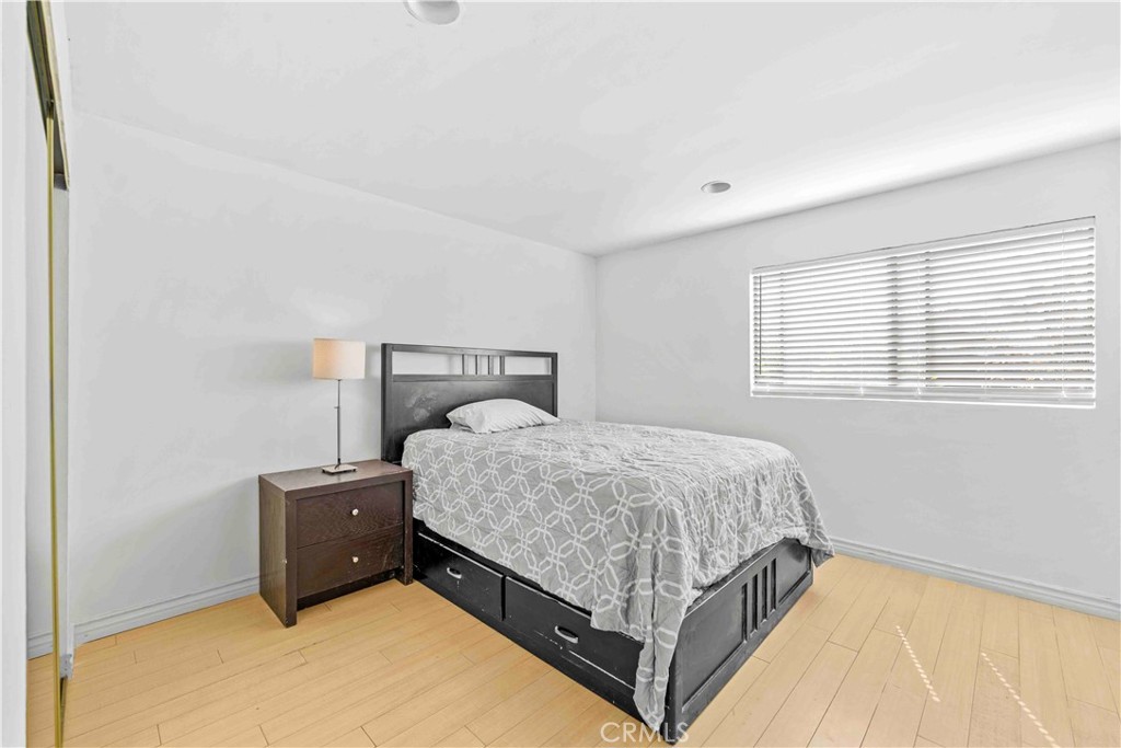 15351 Orange Ave 8 Property Photo 11