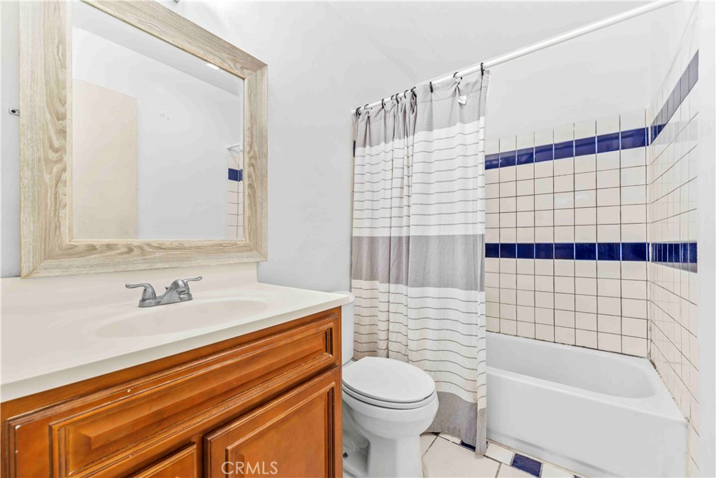 15351 Orange Ave 8 Property Photo 13