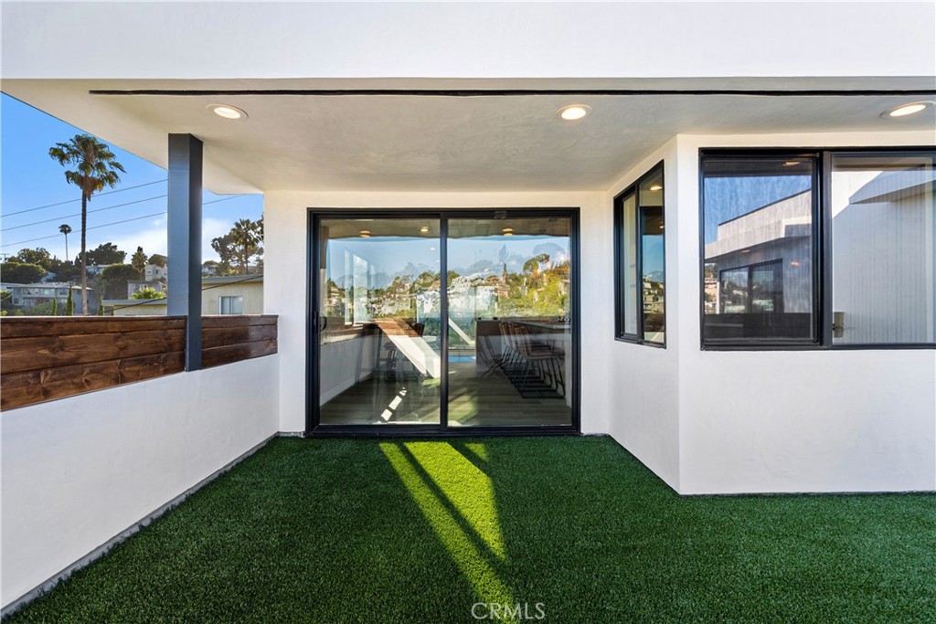 1734 Redesdale Avenue Property Photo 17