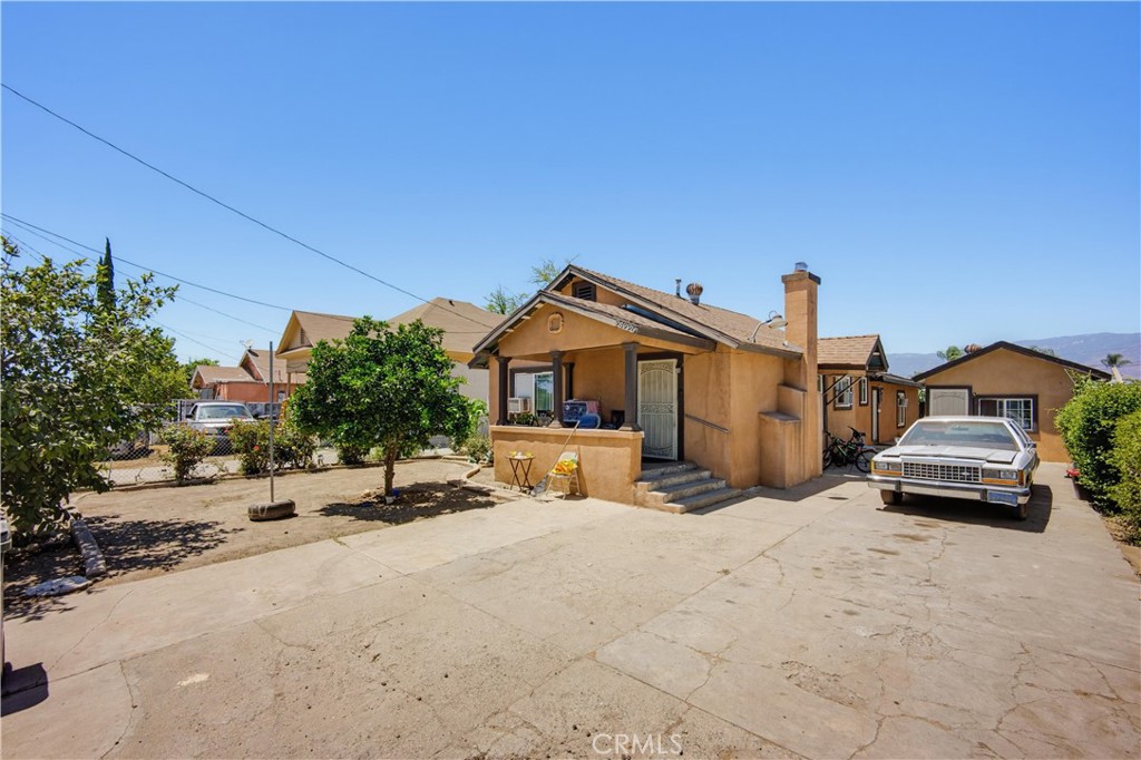 24226 Monterey Avenue Property Photo 2