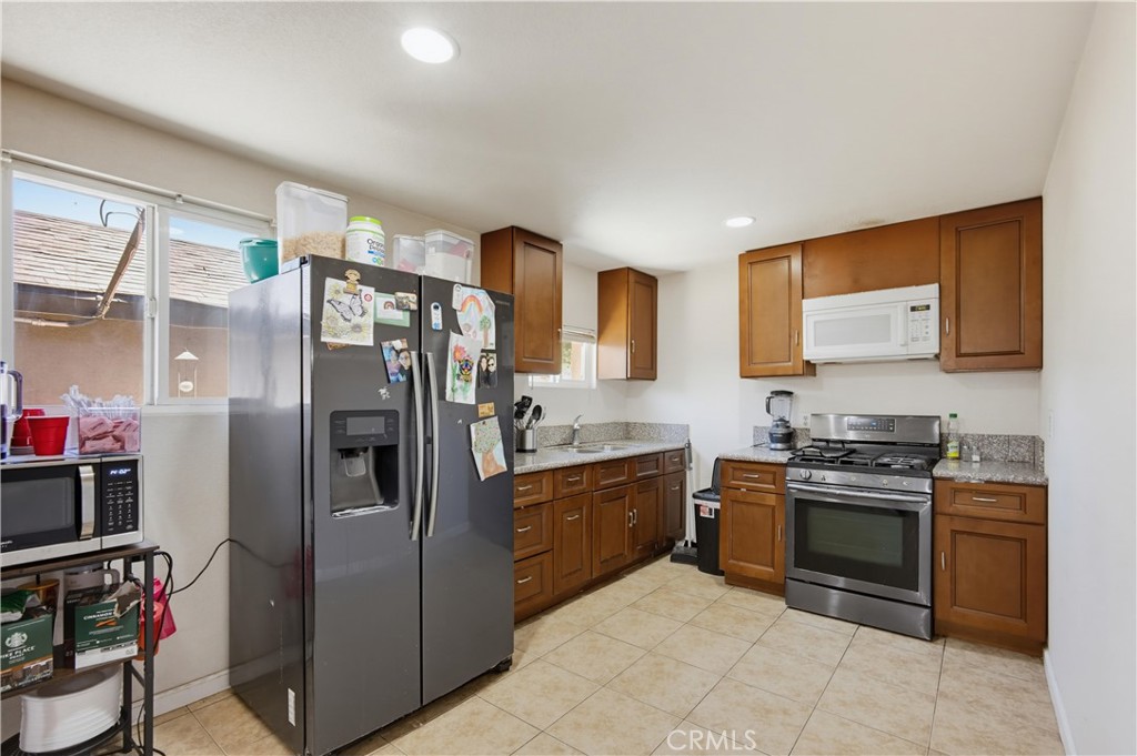 24226 Monterey Avenue Property Photo 10