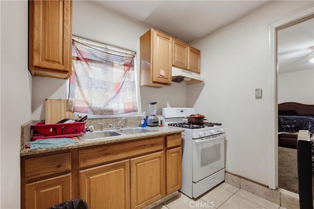 24226 Monterey Avenue Property Photo 28
