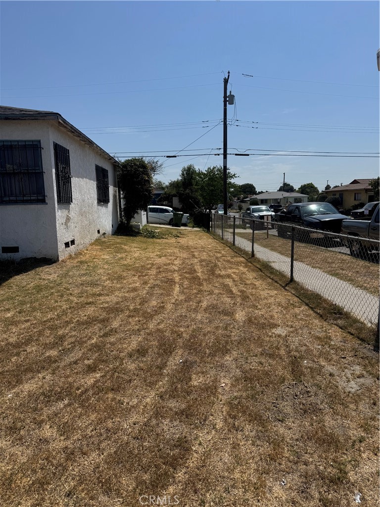 2100 N Wilmington Property Photo 11