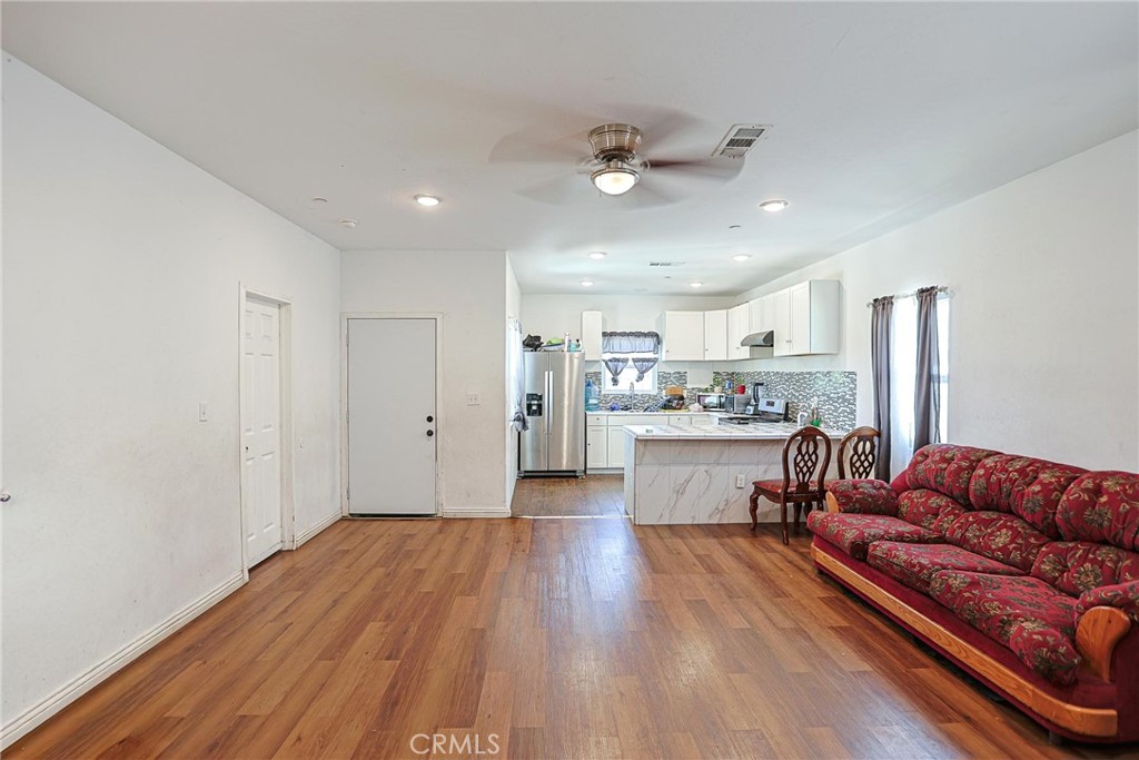 1012 Feliz Property Photo 7