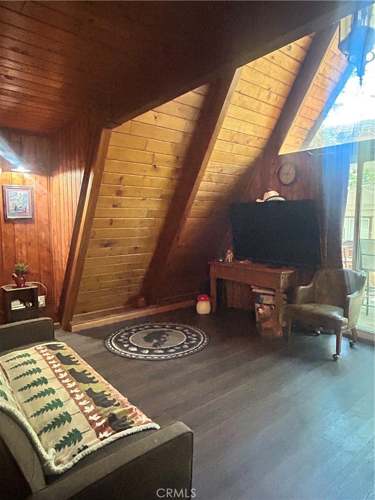 32744 Encina Property Photo 5
