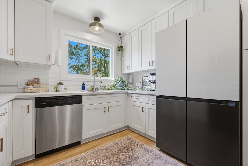 1327 E Appleton Street Property Photo 19
