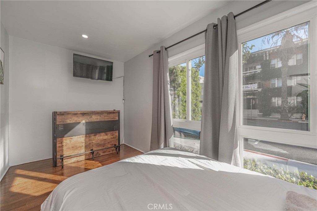 325 Cedar Property Photo 16