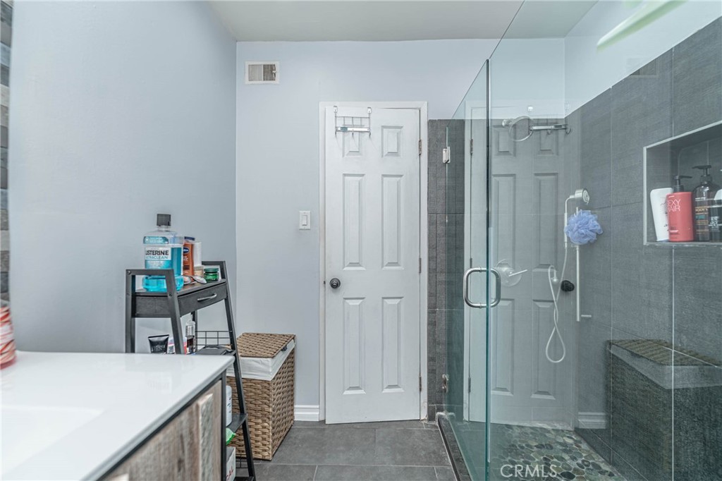325 Cedar Property Photo 19