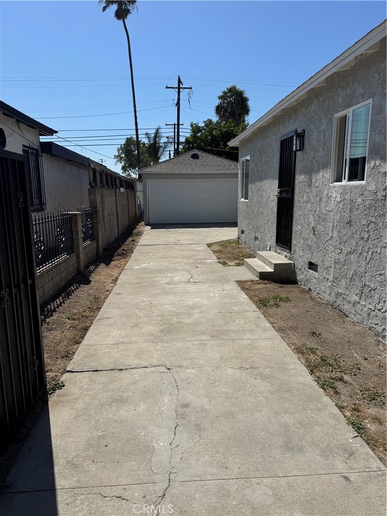 709 S Chester Avenue S Property Photo 19