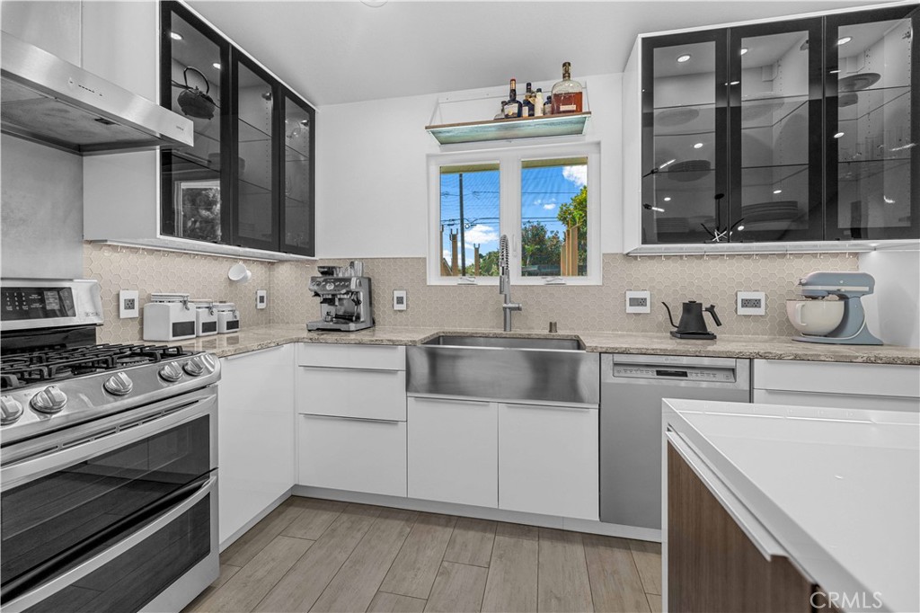 3843 Marber Property Photo 8