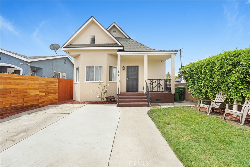 1782 W 36th Pl Property Photo 1