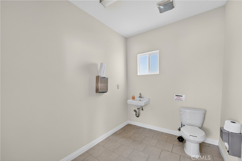 447 N Prairie Avenue Property Photo 17