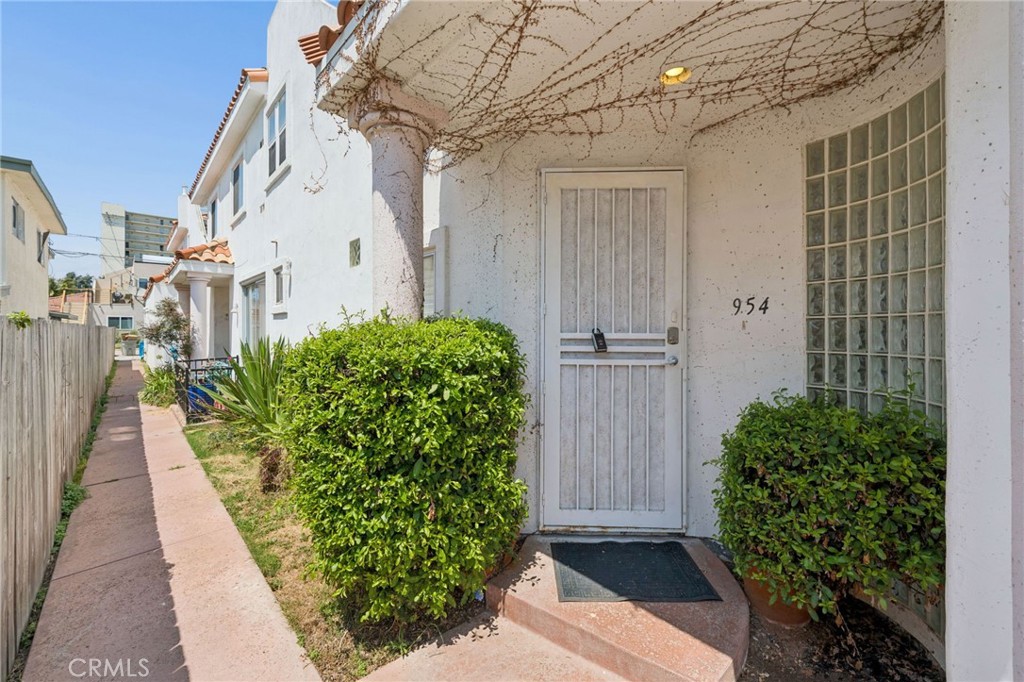 954 Law Property Photo 5
